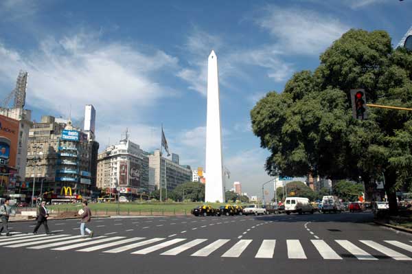 El obelisco, un capital porteño.