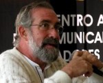 José Ignacio López Vigi, referente de la comunicación latinoamericana y  fundador de la Asociación Mundial de Radios Comunitarias (AMAR).