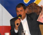 Correa dijo que "no puede haber perdón ni olvido ... se investigará quienes fueron esos pocos malos elementos de la policía, probablemente manipulados por dirigentes políticos".