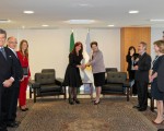 Ambas mandatarias inauguraron la embagada Argentina en Brasil.