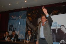 El vicegobernador de la provincia de Buenos Aires, Gabriel Mariotto, encabezó hoy un acto por el 17 de octubre en Lomas de Zamora.