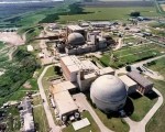 La Central Nuclear Atucha II es una central nucleoeléctrica con una potencia de 745 MW (megavatios) eléctricos que funcionará a base de uranio natural y agua pesada.