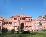 Parrilli desmintió nota publicada en Clarín sobre refacciones en la Casa de Rosada.