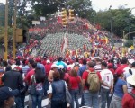 El pueblo venezolano salió a tapar la calle en defensa de su líder.