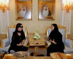 La mandataria en una visita oficial en los Emiratos árabes.