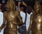 Los músicos argentinos homenajeados con estatuas de bronce.