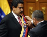 Maduro juró con un fuerte respaldo popular y de los países de la región.