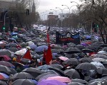 Esta tarde se realizará una marcha de paraguas en La Plata.