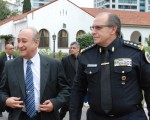 El ministro estuvo acompañado por el jefe de la Policía Federal Argentina, comisario general Román Di Santo.