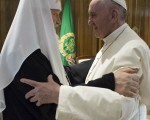 Abraço-Papa-Francisco-e-Patriarca-Kirill-717x493